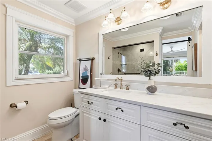 1748  Jewel Box  DR, Sanibel, FL 33957