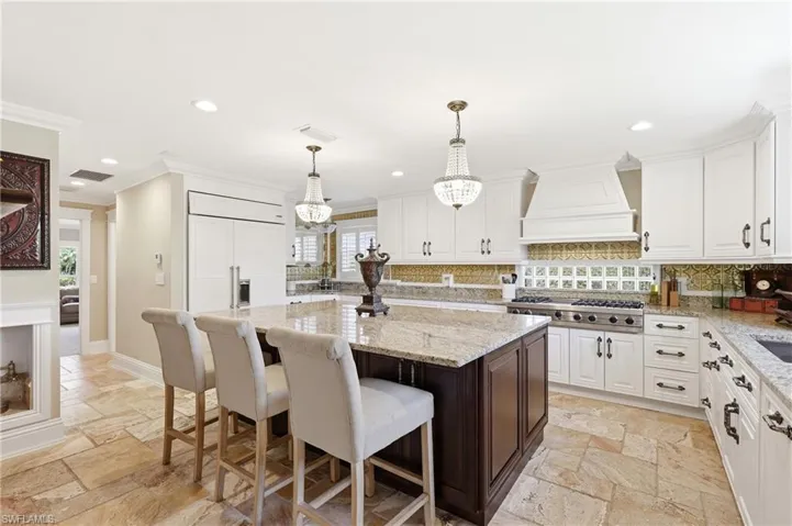 1748  Jewel Box  DR, Sanibel, FL 33957