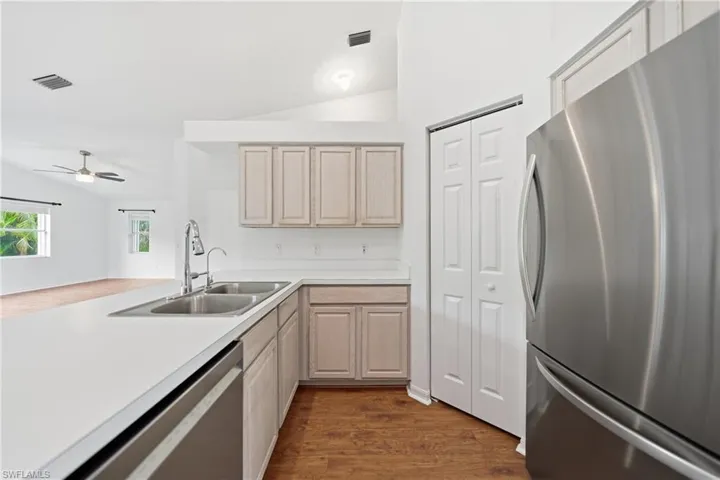 8950 Bracken Way, Fort Myers, Florida 33908