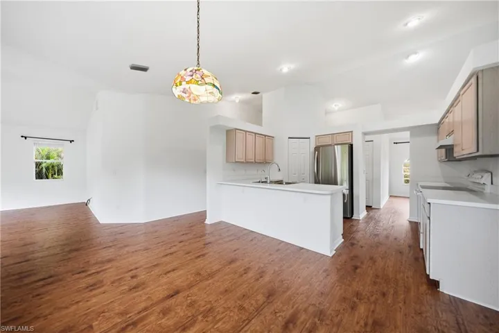 8950 Bracken Way, Fort Myers, Florida 33908