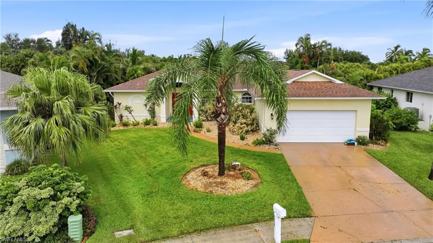 8950 Bracken Way, Fort Myers, Florida 33908