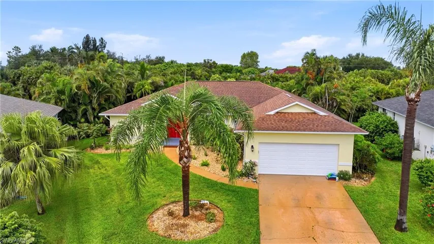 8950 Bracken Way, Fort Myers, Florida 33908