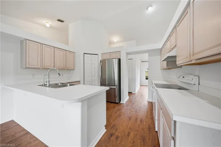 8950 Bracken Way, Fort Myers, Florida 33908