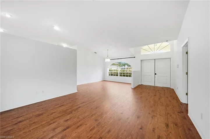 8950 Bracken Way, Fort Myers, Florida 33908