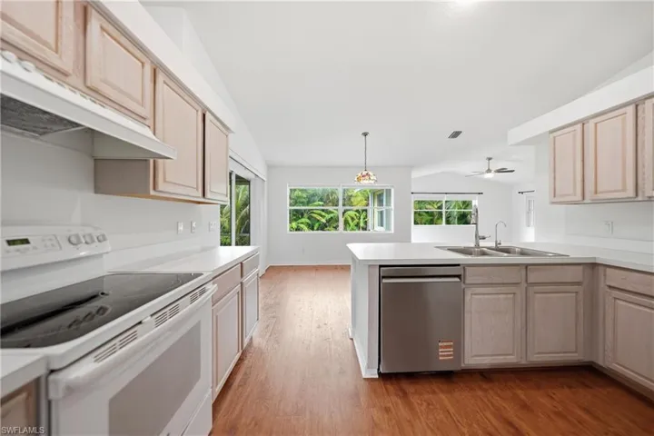 8950 Bracken Way, Fort Myers, Florida 33908