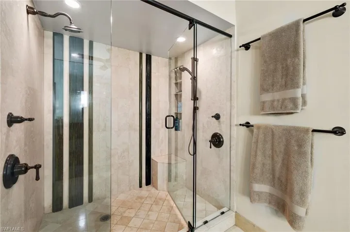 3951  GULF SHORE N BLVD, Naples, FL 34103