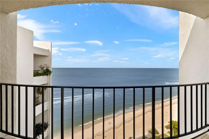 3951  GULF SHORE N BLVD, Naples, FL 34103