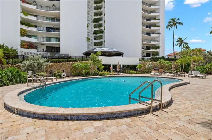 3951  GULF SHORE N BLVD, Naples, FL 34103