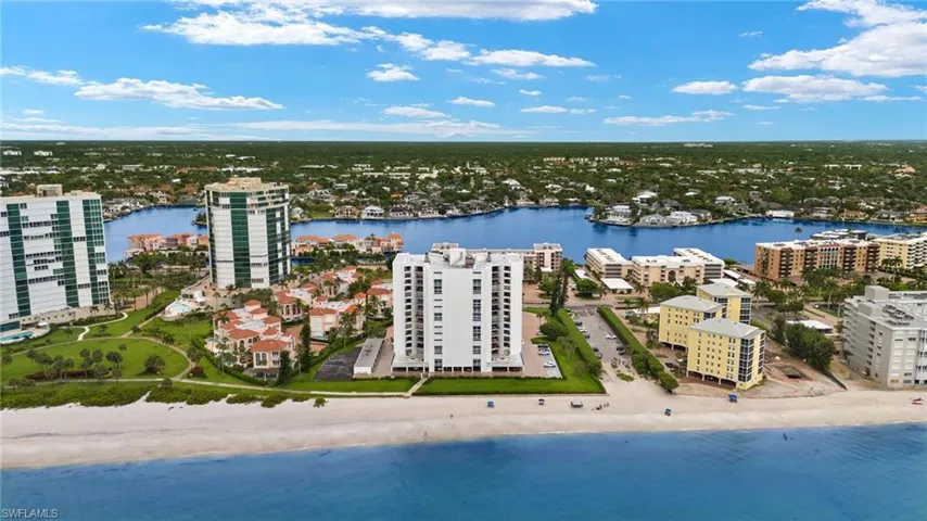 3951  GULF SHORE N BLVD, Naples, FL 34103