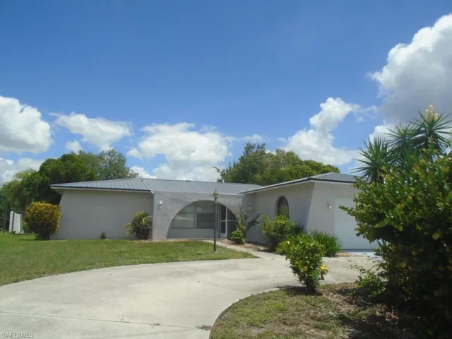 1401 Everest Pkwy, Cape Coral, Florida 33904