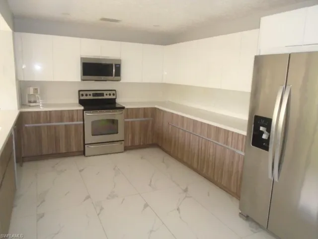 1401 Everest Pkwy, Cape Coral, Florida 33904