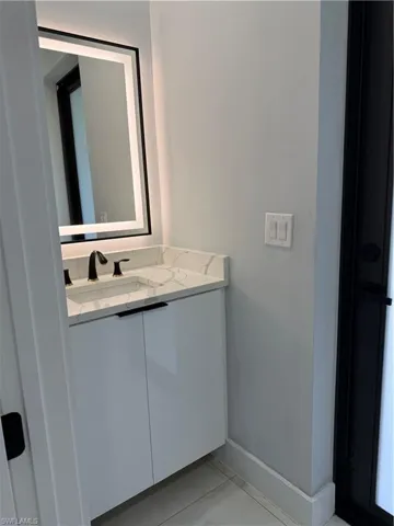221 Sw 25th Ave, Cape Coral, Florida 33991