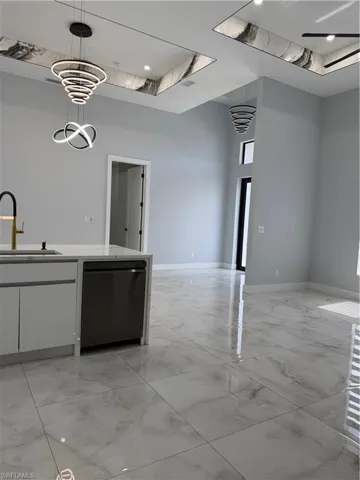 221 Sw 25th Ave, Cape Coral, Florida 33991