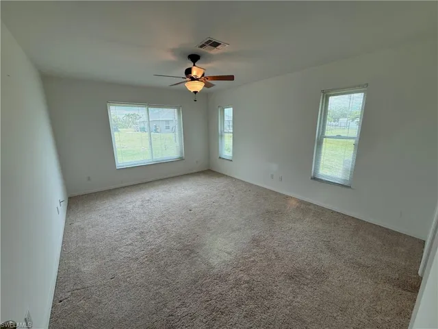 1701 Ne 26th Ter, Cape Coral, Florida 33909