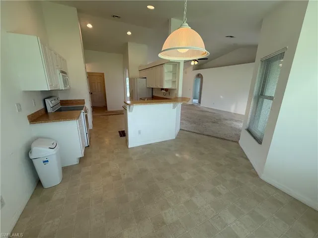 1701 Ne 26th Ter, Cape Coral, Florida 33909