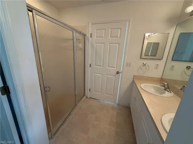 1701 Ne 26th Ter, Cape Coral, Florida 33909