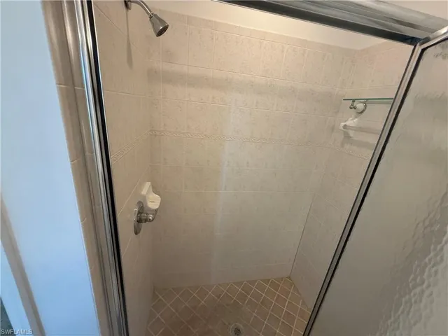 1701 Ne 26th Ter, Cape Coral, Florida 33909