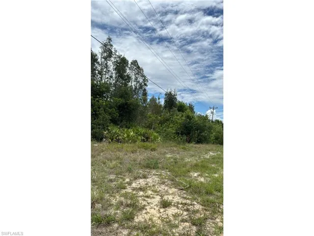 85  Milwaukee  BLVD, Lehigh Acres, FL 33974