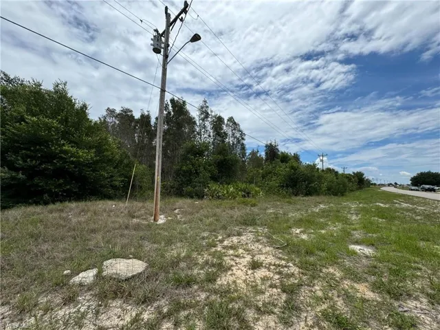 85  Milwaukee  BLVD, Lehigh Acres, FL 33974