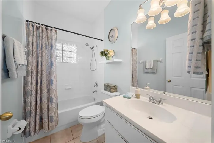 10720 San Tropez Cir, Estero, Florida 33928