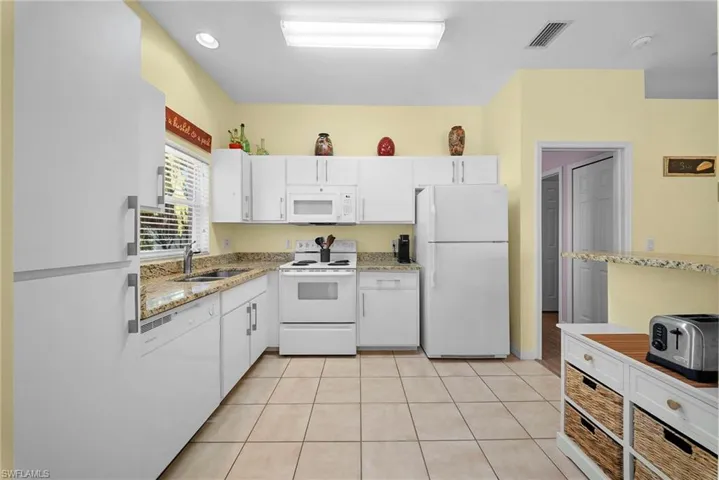 10720 San Tropez Cir, Estero, Florida 33928