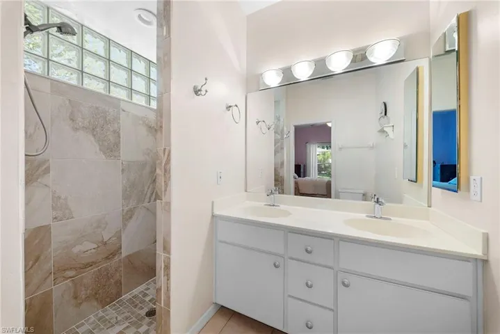 10720 San Tropez Cir, Estero, Florida 33928