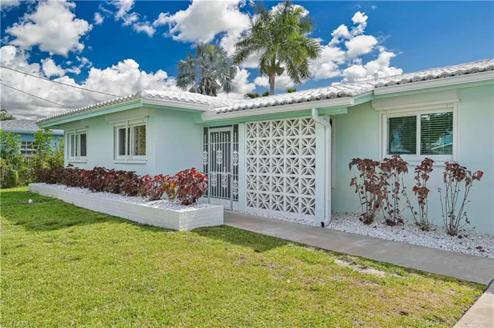 3013 SE 17th  PL, Cape Coral, FL 33904