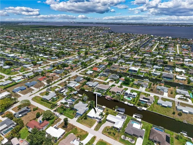 3013 SE 17th  PL, Cape Coral, FL 33904