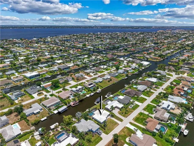 3013 SE 17th  PL, Cape Coral, FL 33904