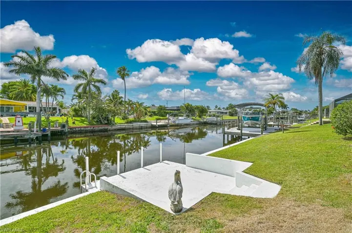 3013 SE 17th  PL, Cape Coral, FL 33904