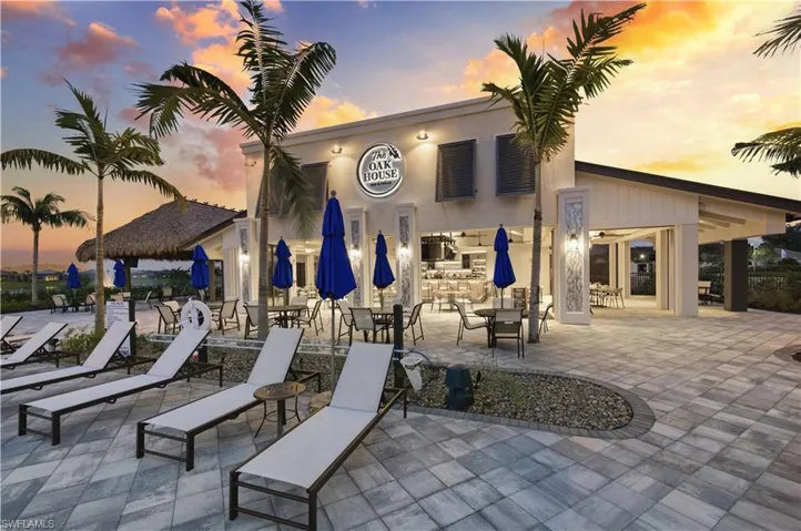 The Oak House Bar & Grille outside sitting area