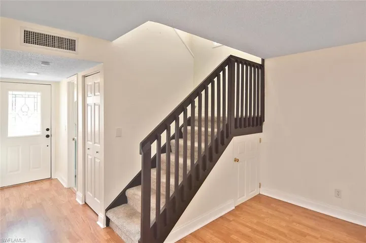 4295 Island Cir 2, Fort Myers, Florida 33919