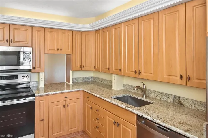 4295 Island Cir 2, Fort Myers, Florida 33919
