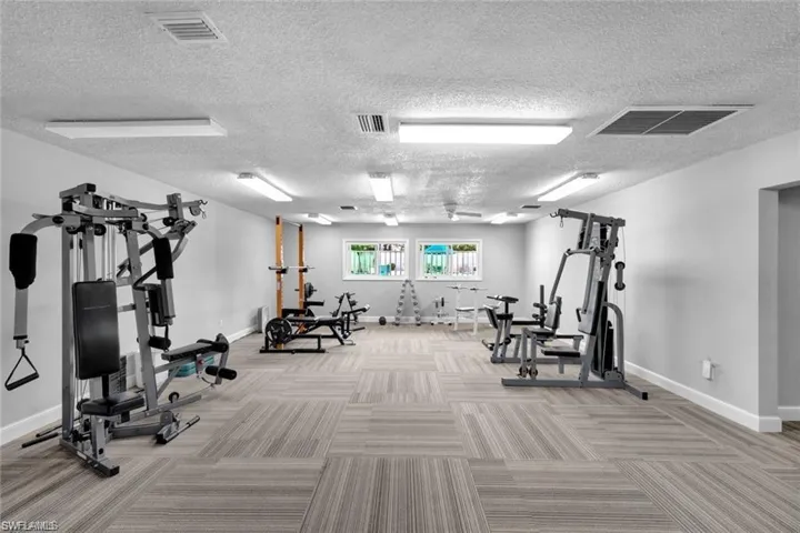 4295 Island Cir 2, Fort Myers, Florida 33919