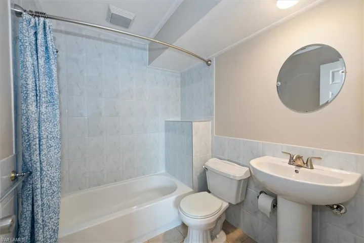Ensuite bathroom off main bedroom