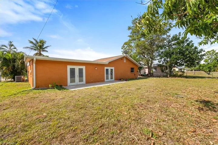 631 Se 34th Ter, Cape Coral Fl 33904