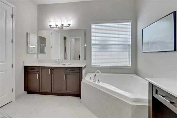 28523  Wharton  DR, Bonita Springs, FL 34135
