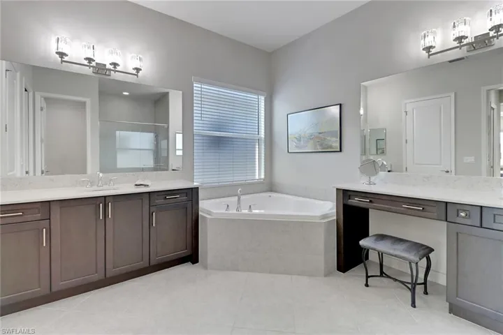 28523  Wharton  DR, Bonita Springs, FL 34135