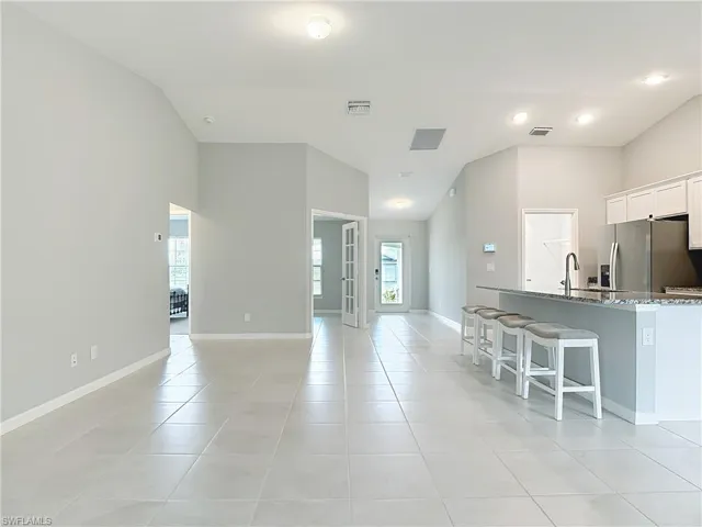 Neutral tones to allow for your own decorating scheme