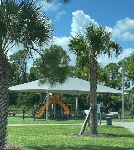 Gator Trails park with playground.