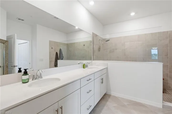 Owners Bathroom