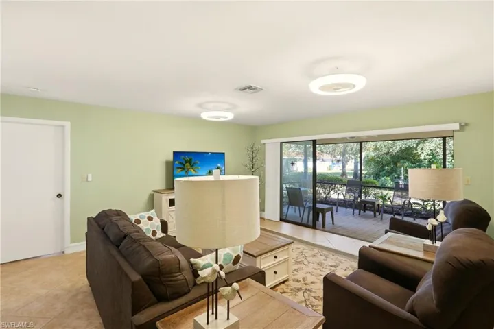 142  Old Tamiami  TRL, Naples, FL 34110