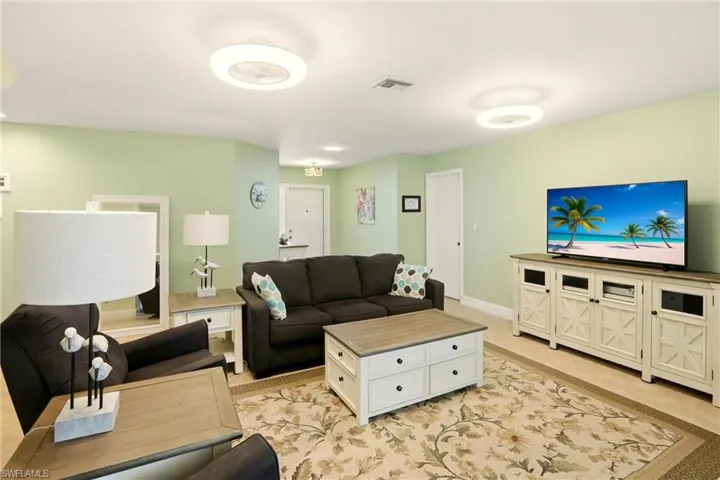 142  Old Tamiami  TRL, Naples, FL 34110