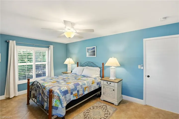 142  Old Tamiami  TRL, Naples, FL 34110