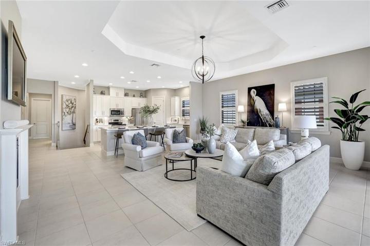 9649  Montelanico  LOOP, Naples, FL 34119