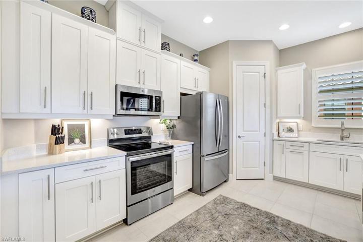 9649  Montelanico  LOOP, Naples, FL 34119