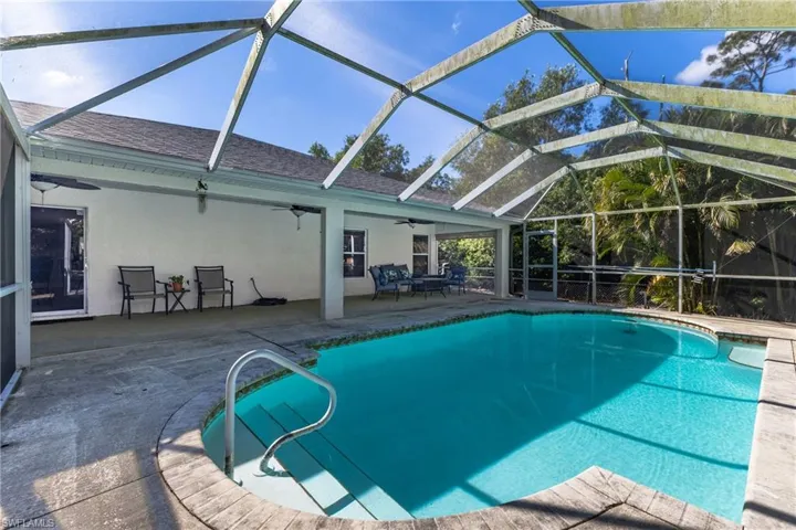 Extra large lanai with sprarkling inground pool