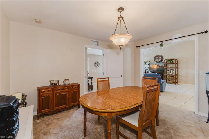 Nice size bonus room can be used for a den, office, exercise room or formal dining room!