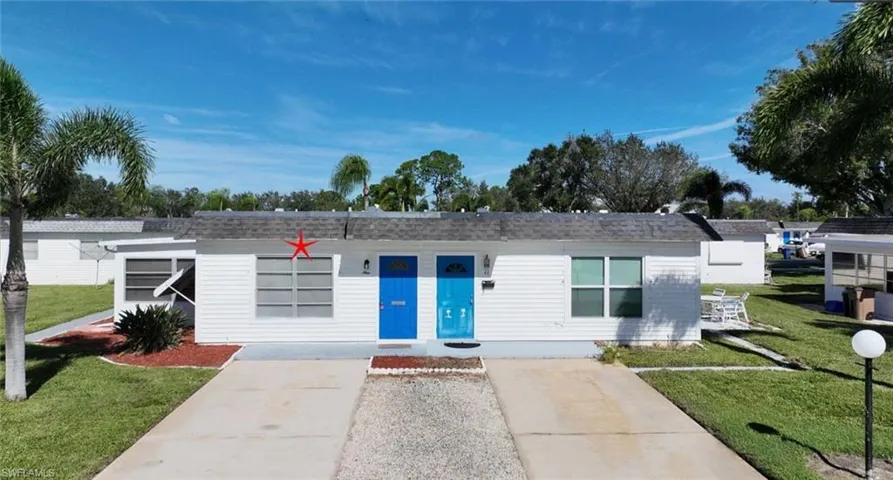 9  Hamlin  CT, Lehigh Acres, FL 33936