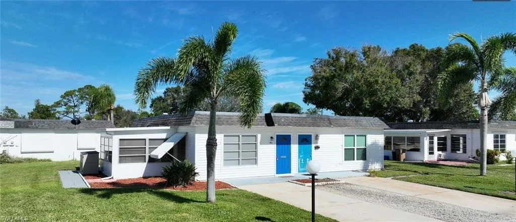 9  Hamlin  CT, Lehigh Acres, FL 33936
